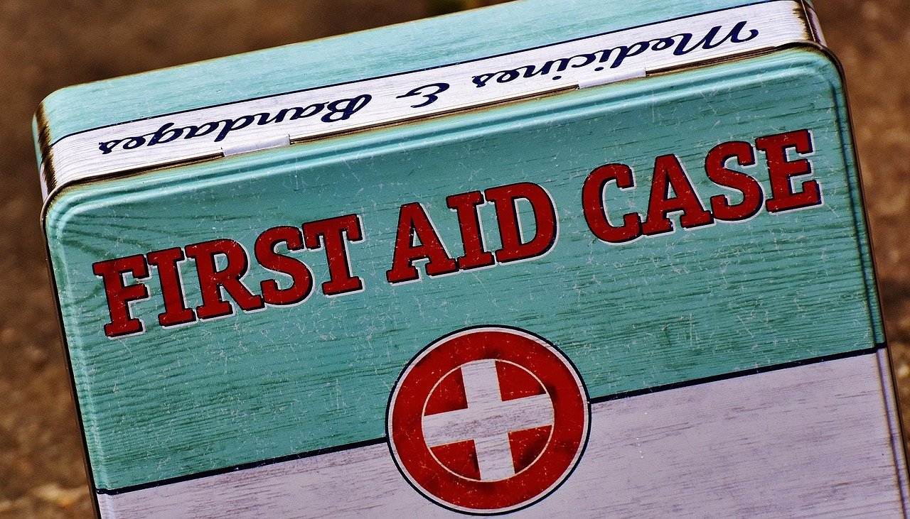 services-03 first aid, can, tin can, sheet, coloured, metal cans, metal, emergency, medicine cabinet, first aid, first aid, first aid, first aid, first aid